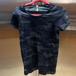 Athleta Seamless Camo Tee Shirt